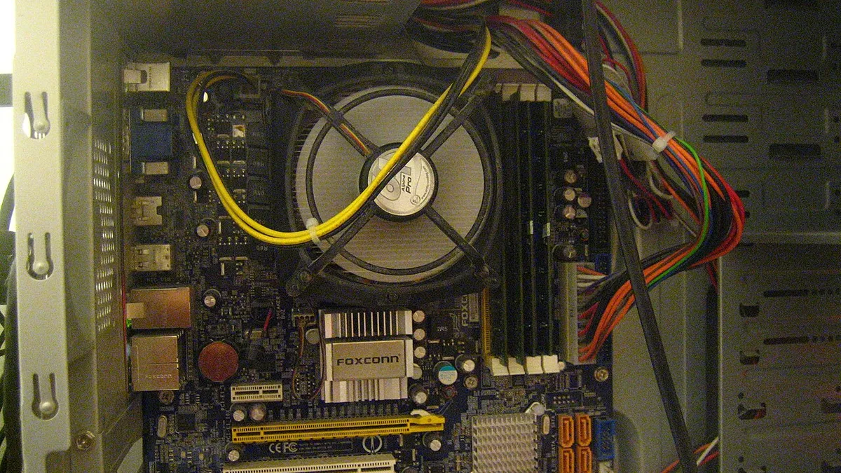 Mainboard, CPU Fan, RAM Modules, Cables (16028410608)