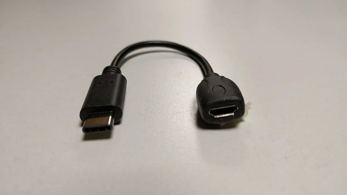 Adapter cable USB Type C male to Micro USB Type B female