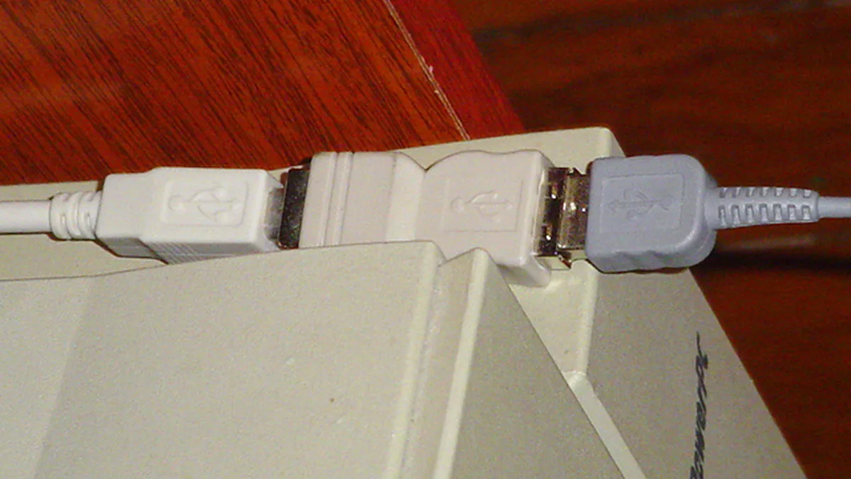 USB B to A plug adapter