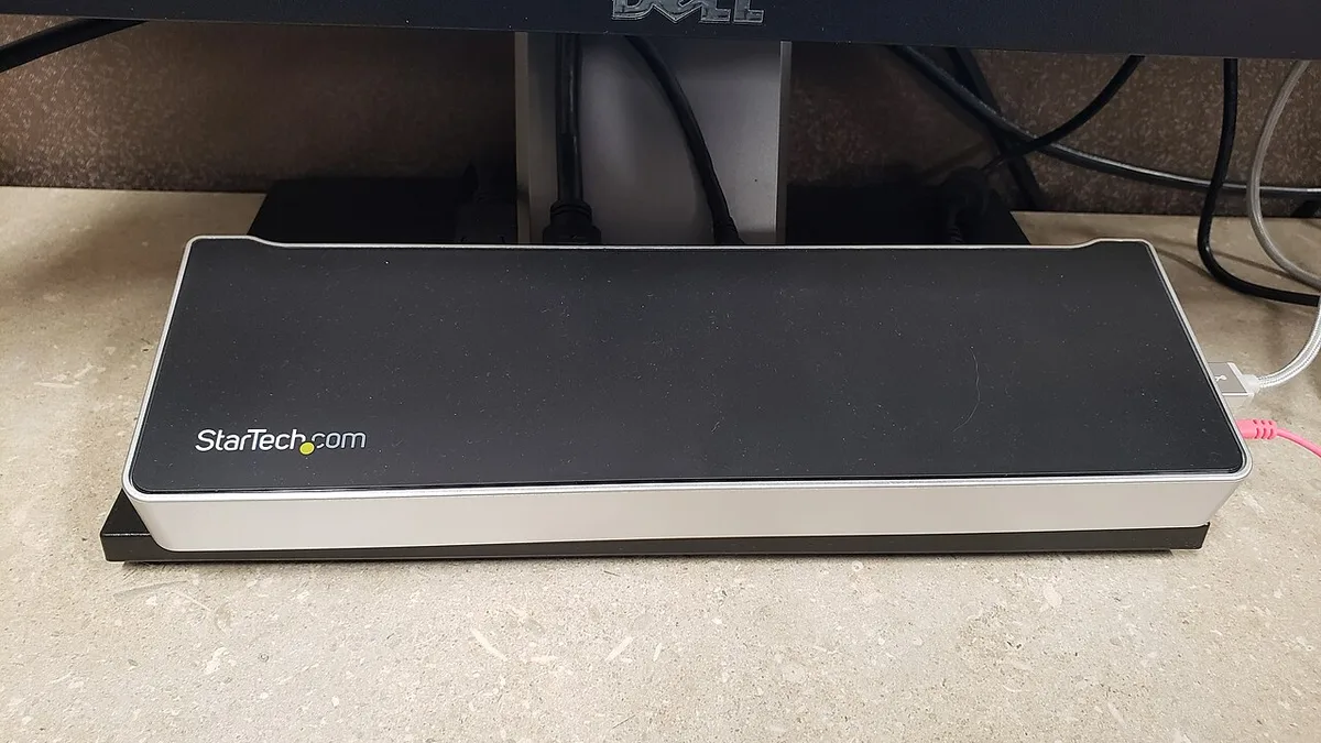 USB-C dock front