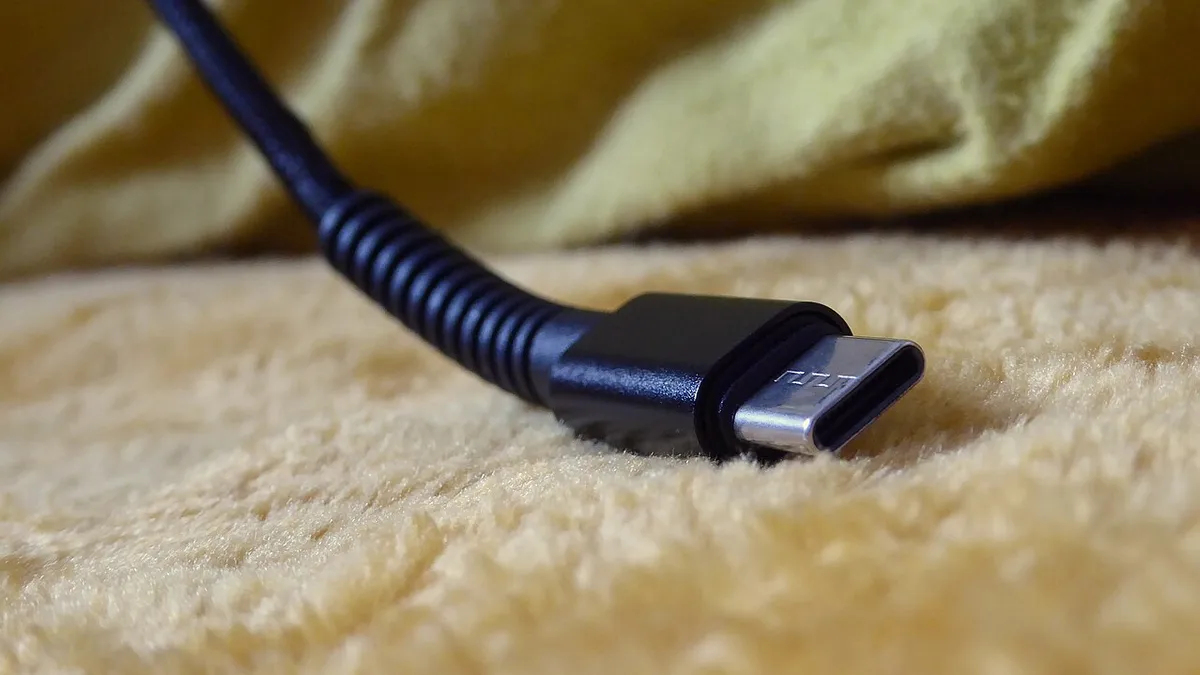 Black charging cable type USB-C plugs 07