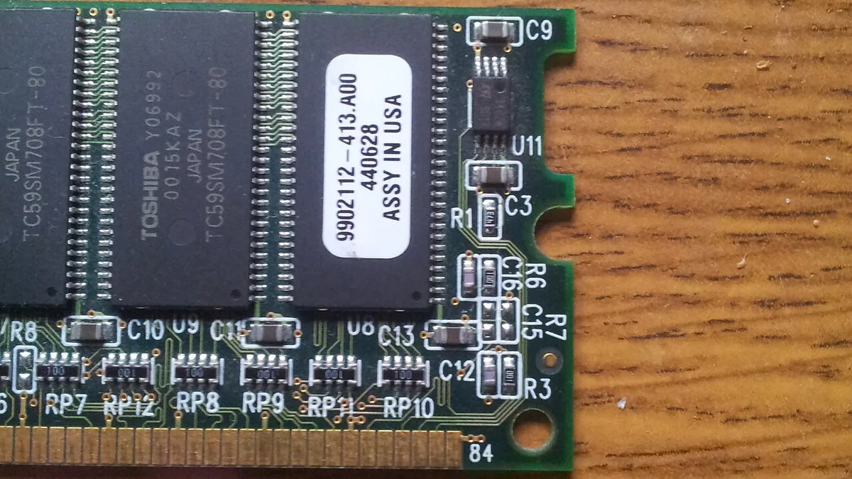 SDRAM memory module, zoomed