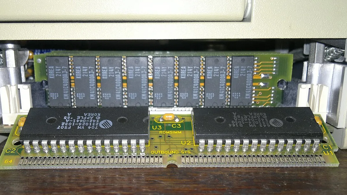Outbound Systems Inc. Model 2000 rear memory slots RAM out