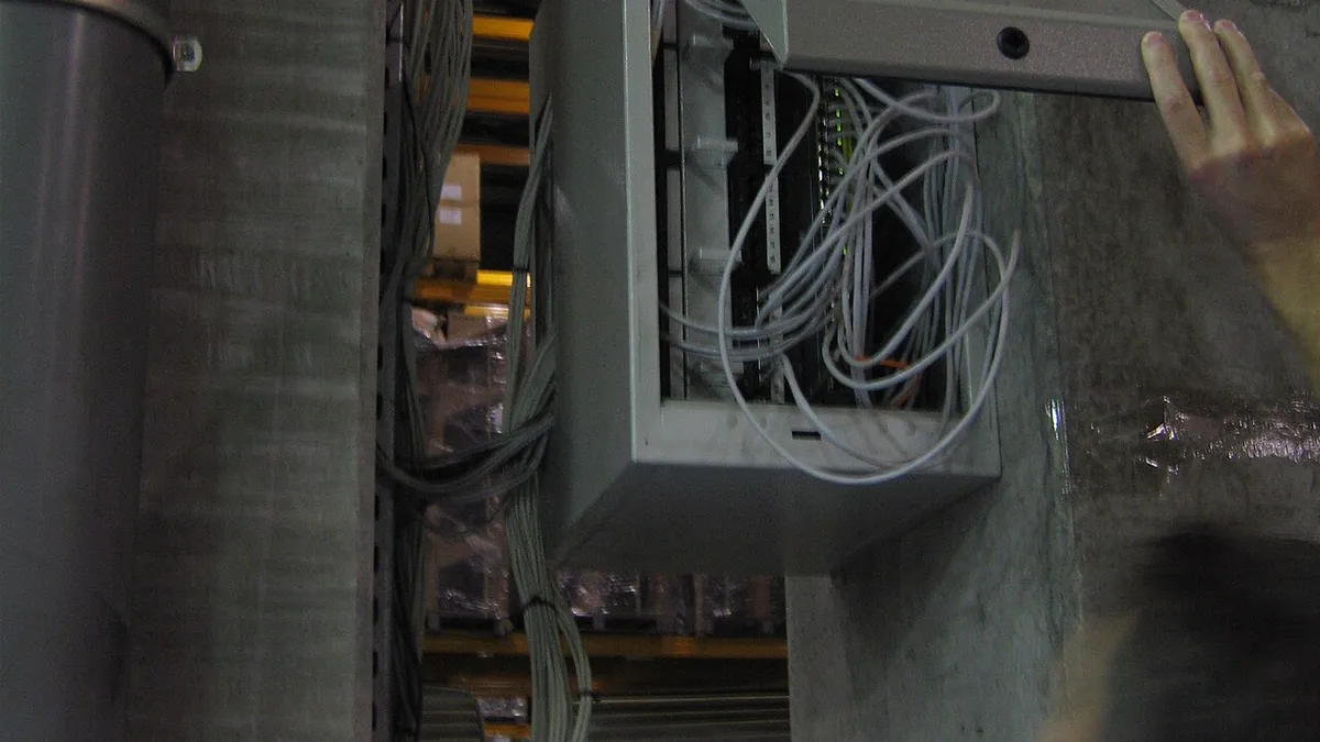 Network switch in panel - IMG 1968