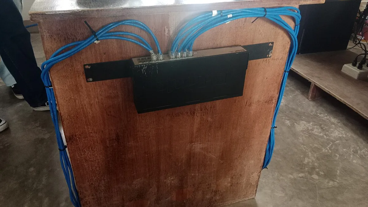 Network Device (Switch)