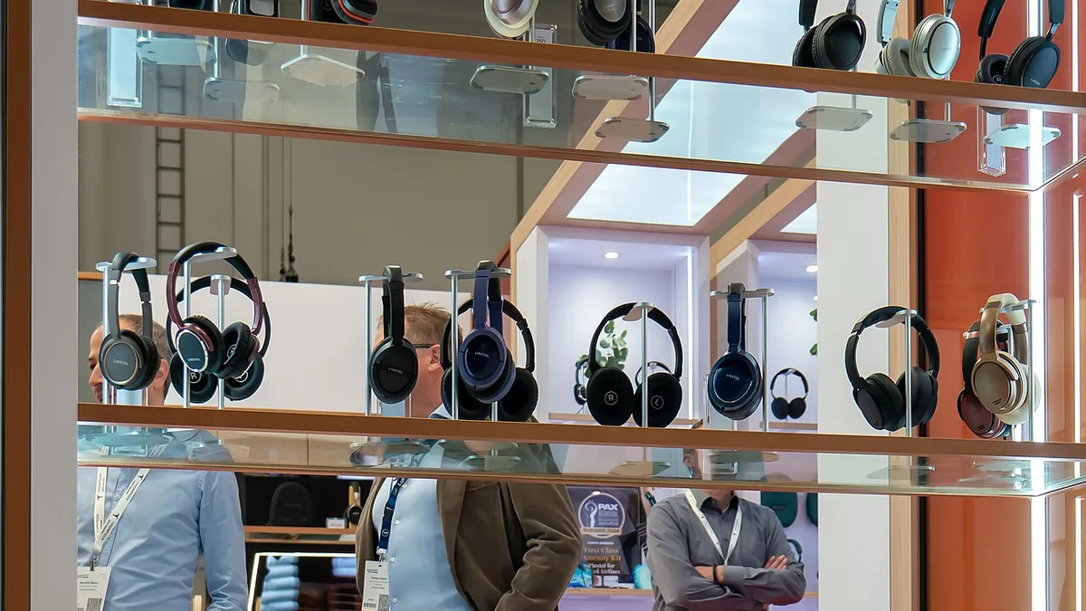 Passenger Experience Week 2024, headphones (P1180629)