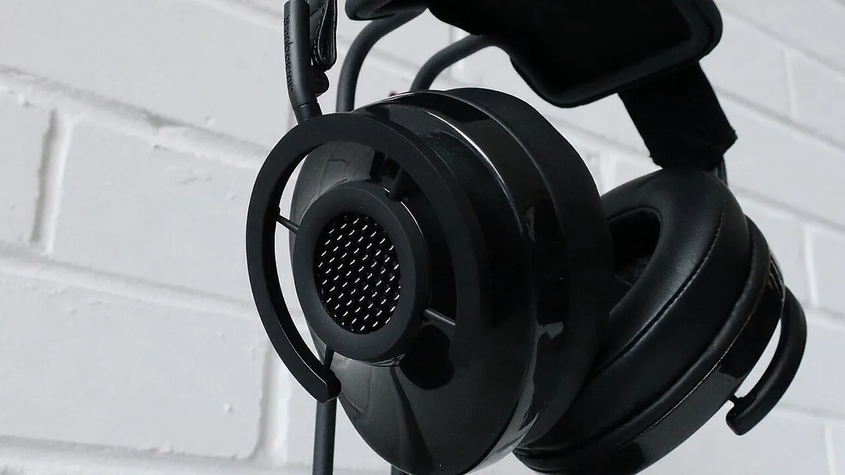 AudioQuest NightHawk Carbon headphones (33582571334)