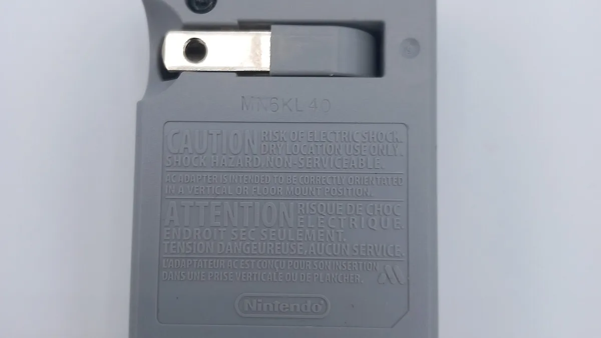 NA Nintendo 3DS charger back