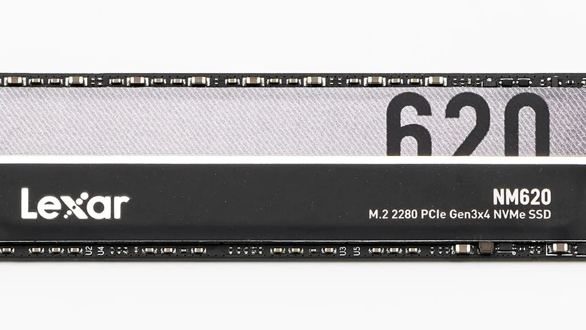 2023 Napęd SSD Lexar NM620 1TB (1)