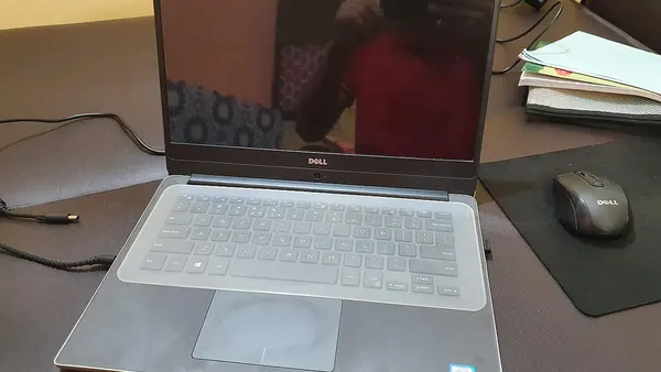 Dell Inspiron 7472