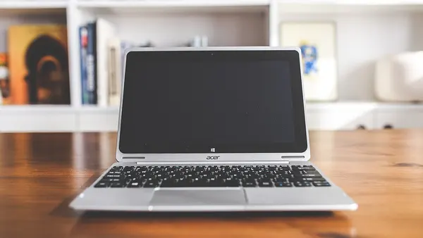 Desk-laptop-notebook-table (23697249344)