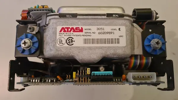 Atasi 3051 Hard Disk Drive Label Side View