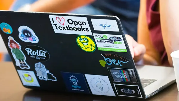 Laptop OER stickers