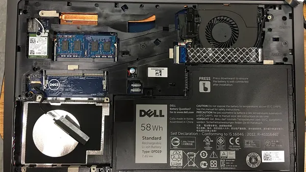 Dell Latitude 3450 inside