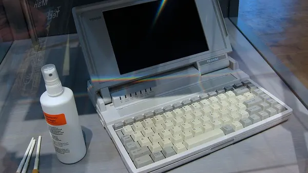 Toshiba notebook (2251263807)