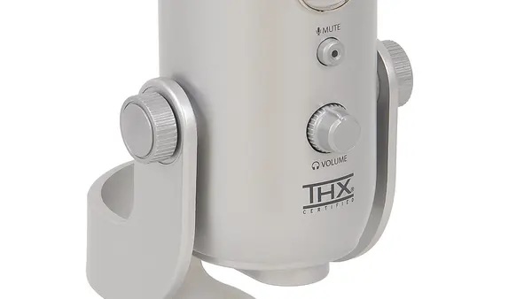 Mikrofon pojemnościowy z wyjściem słuchawkowym Yeti USB firmy Blue Microphones