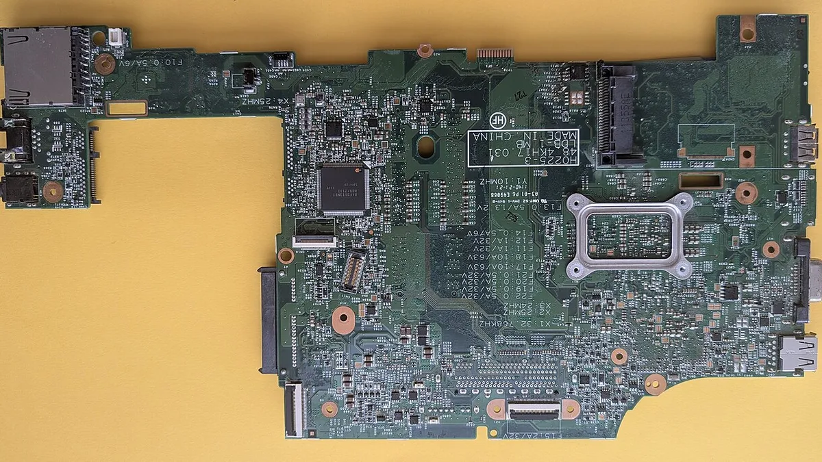 Lenovo ThinkPad X220 motherboard front side (FRU 04W3290 with Intel Core i5‑2540M)