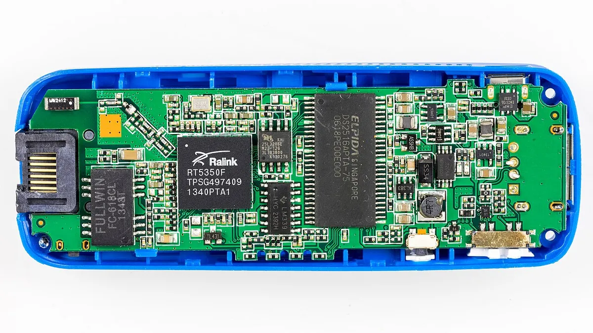3G Wi-Fi Router - case opened-49734