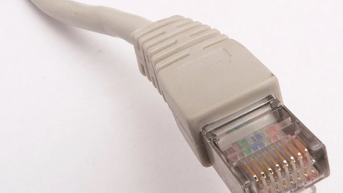 Ethernet RJ45 connector p1160054
