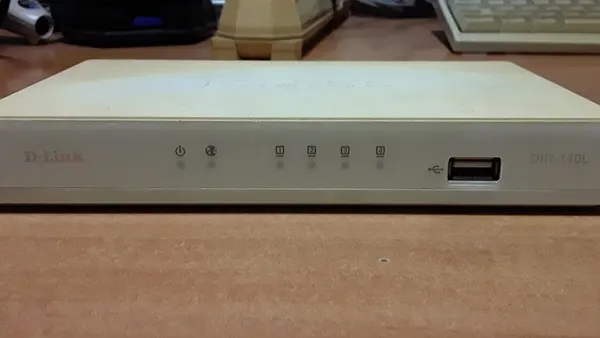DLink DIR140L Router