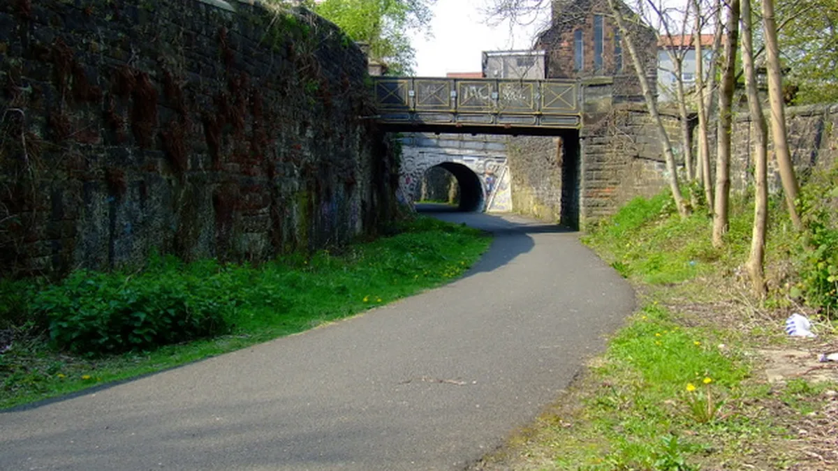 National Cycle Network Route 7 - geograph.org.uk - 2393014