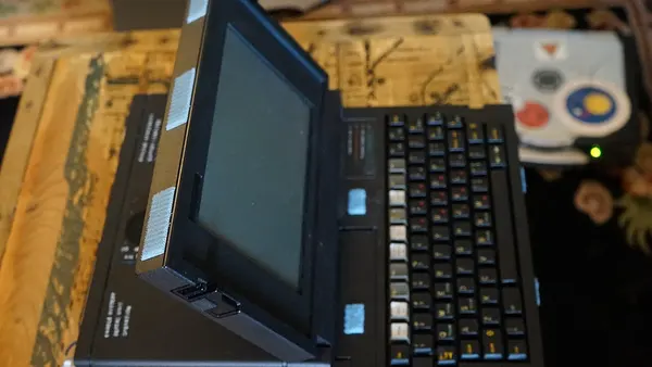 GRiDCASE 1537EXP laptop (3)