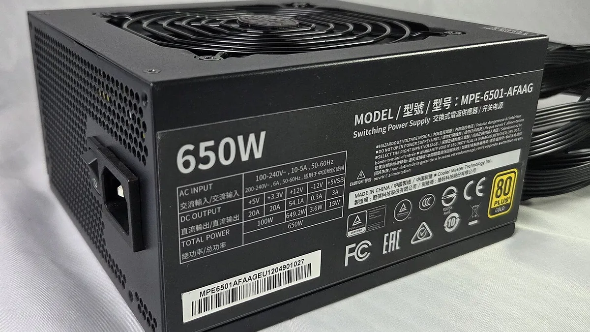Cooler Master MPE-6501-AFAAG 650W power supply - top view