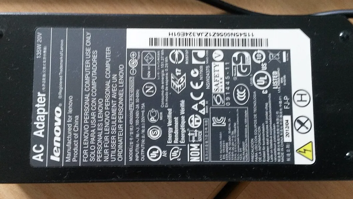 Lenovo Power Adapter AC 135W 20V
