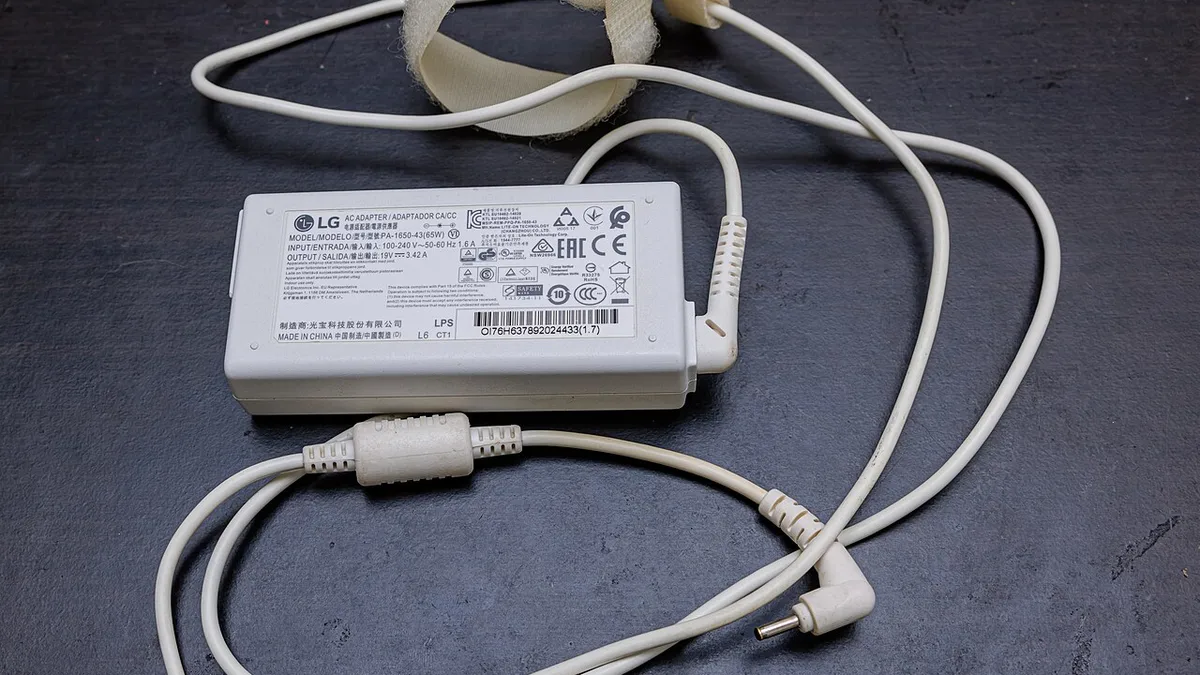 LG AC ADAPTER PA-1650-43