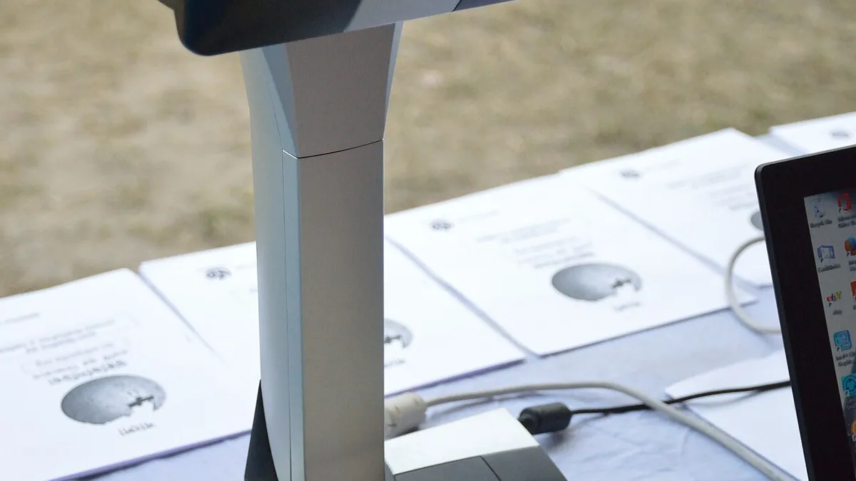 Fujitsu - ScanSnap SV600 - Contactless Document Scanner - Kolkata 2015-12-12 7912