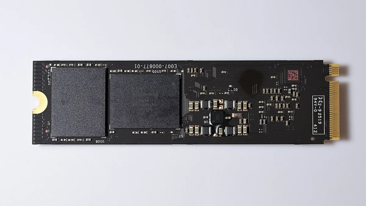 Western Digital SN850X NVME solid state drive 8TB back side