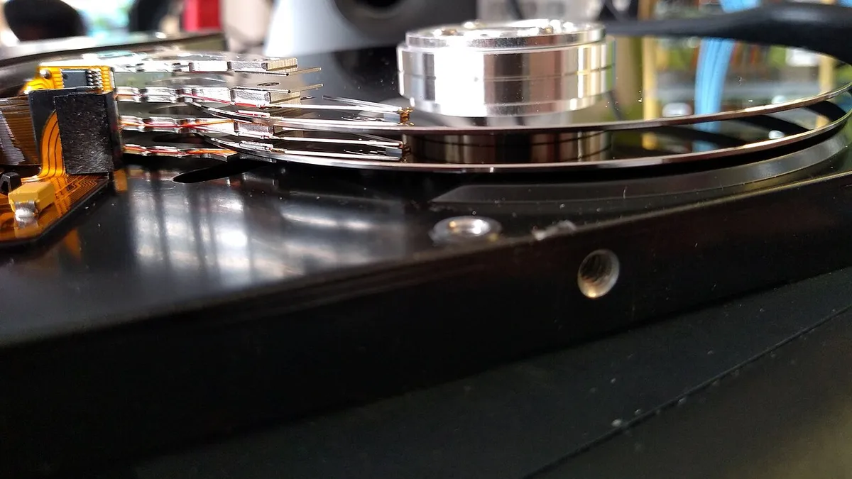 3.5 inch hard disk drive, side view
