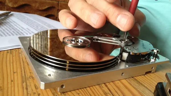 Dismantling the Hard disk drive