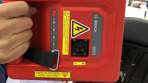 Newone - VinFast lithium-ion battery for Klara scooter by Bosch