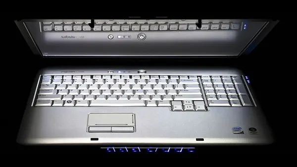 Dell Inspiron 1720 Singapore